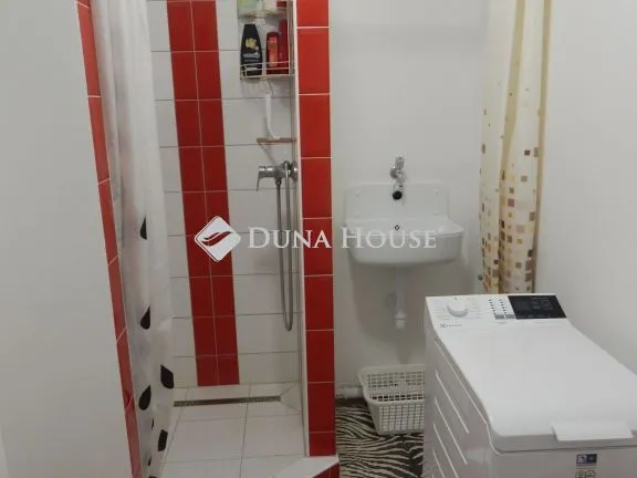 Eladó lakás Tiszafüred, Húszöles út 57 nm