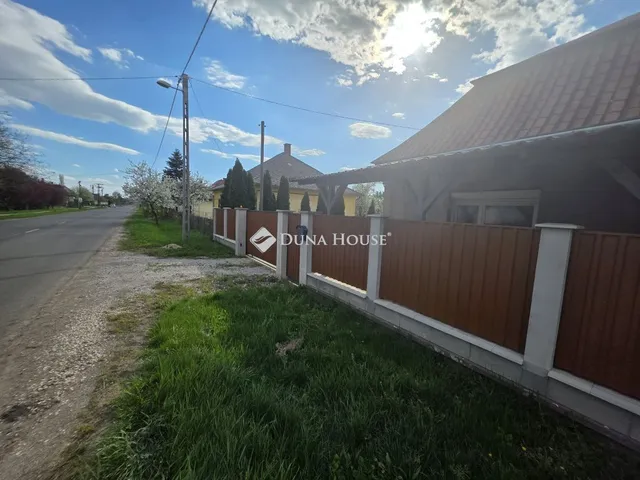 Eladó ház Poroszló 124 nm