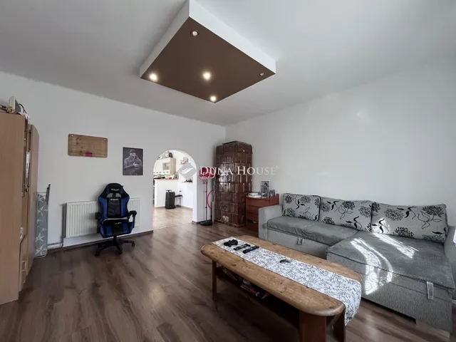 Eladó ház Tiszaszőlős 86 nm