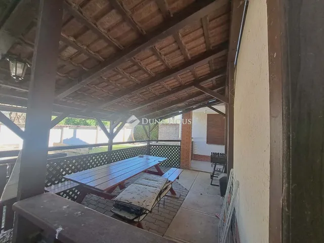 Eladó ház Kunmadaras, Arany János utca 277 nm