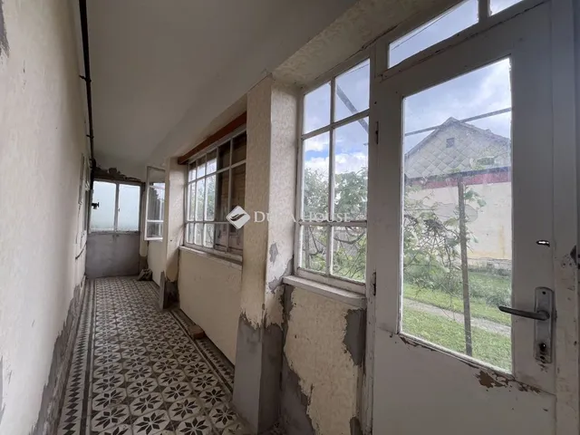 Eladó ház Tiszacsege 57 nm