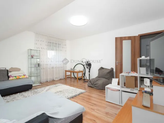 Eladó ház Jánossomorja 179 nm