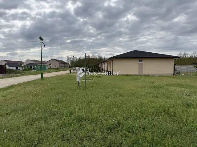 Eladó telek Nagyszentjános 868 nm