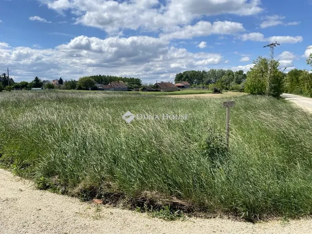 Eladó telek Bodonhely 640 nm