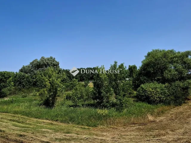 Eladó telek Rábapatona 707 nm