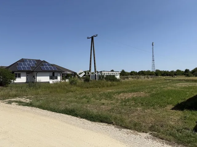 Eladó telek Mihályi 906 nm