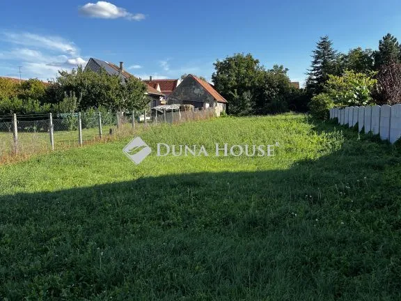 Eladó telek Mosonmagyaróvár 1311 nm