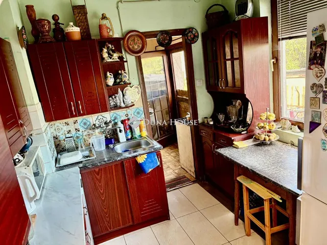 Eladó ház Koroncó 180 nm