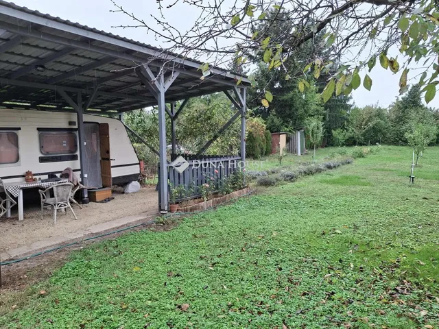 Eladó telek Győr 811 nm