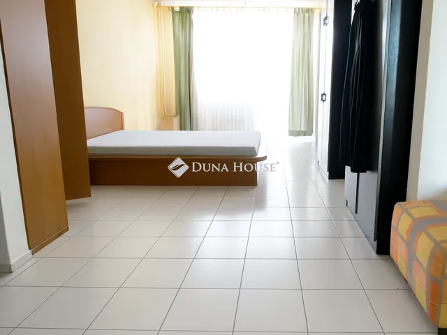 Eladó lakás Győr 68 nm