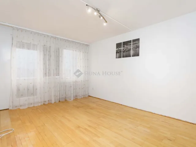 Eladó lakás Győr 67 nm