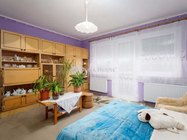 Eladó ház Ács 150 nm