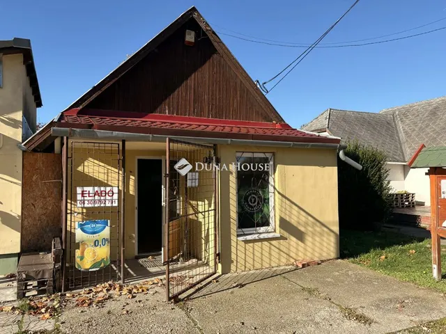 Eladó kereskedelmi és ipari ingatlan Károlyháza 80 nm