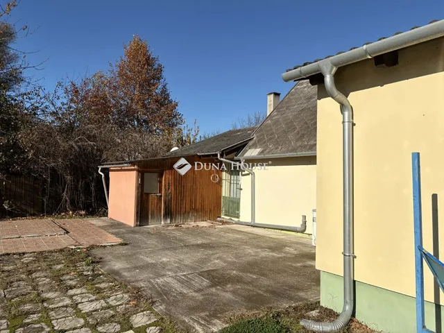 Eladó kereskedelmi és ipari ingatlan Károlyháza 80 nm