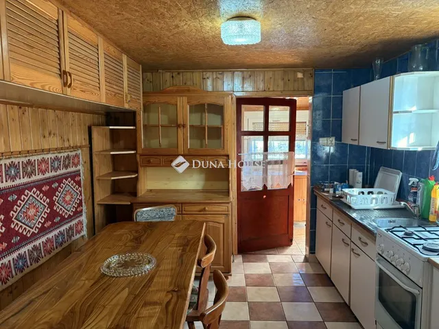 Eladó telek Vértesszőlős 1412 nm