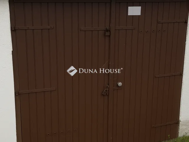 Eladó kereskedelmi és ipari ingatlan Győr 15 nm