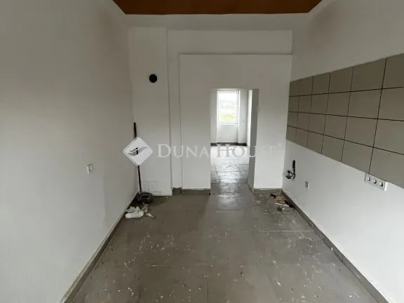 Eladó lakás Várbalog 45 nm