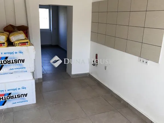 Eladó lakás Várbalog 45 nm