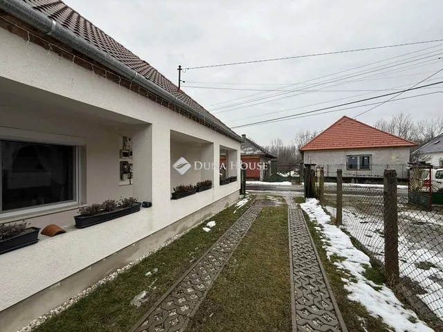 Eladó ház Vének 76 nm