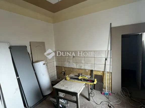 Eladó lakás Várbalog, Rákóczi tér 73 nm