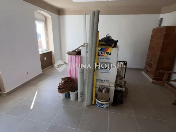 Eladó lakás Várbalog, Rákóczi tér 73 nm