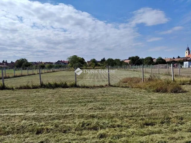 Eladó telek Osli 2028 nm