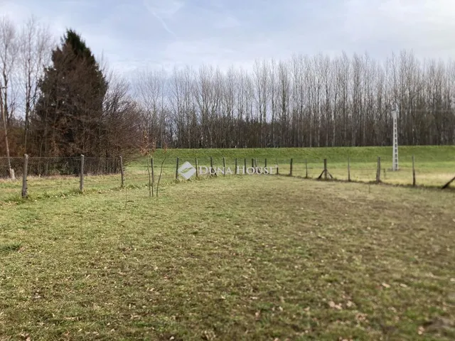 Eladó telek Bodonhely 690 nm