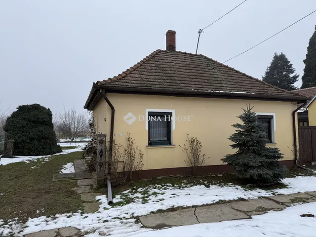 Eladó ház Bogyoszló 75 nm