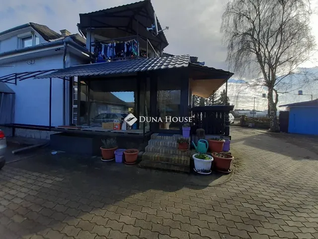 Kiadó ház Győrladamér 160 nm