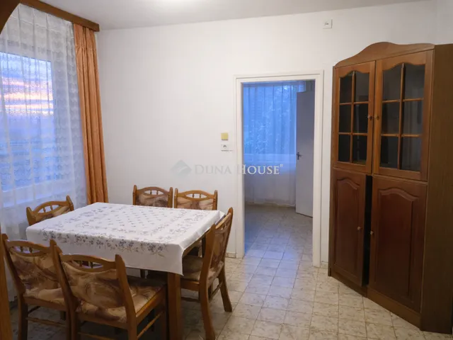 Eladó ház Győr 250 nm