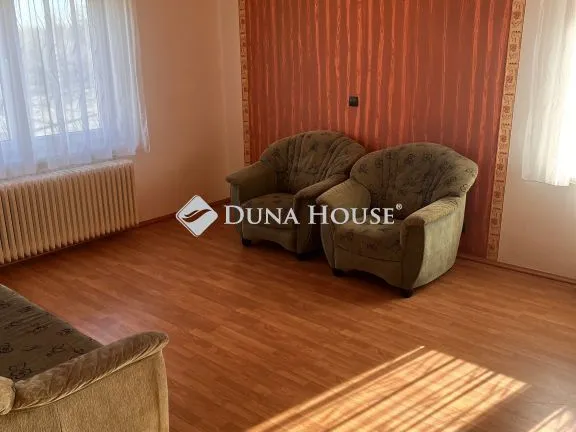 Eladó ház Egyházasfalu 232 nm