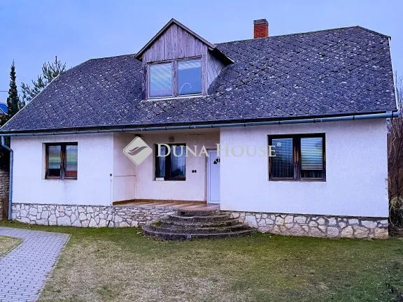 Eladó ház Fenyőfő 154 nm