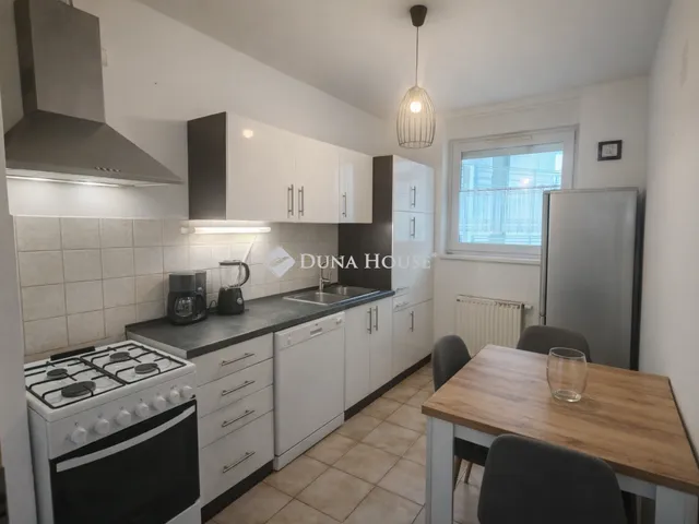 Eladó lakás Győr 54 nm