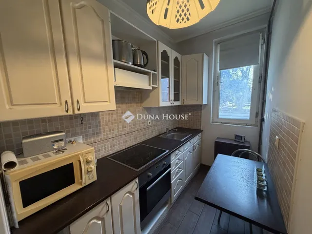 Eladó lakás Győr 43 nm