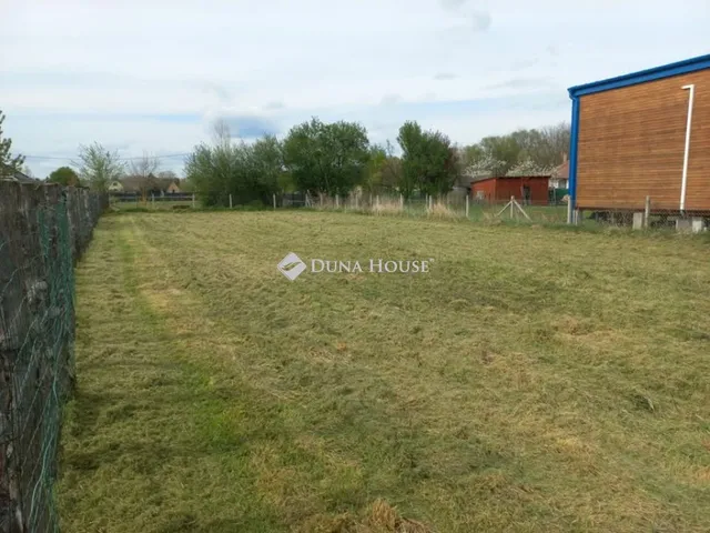 Eladó telek Bodonhely 679 nm