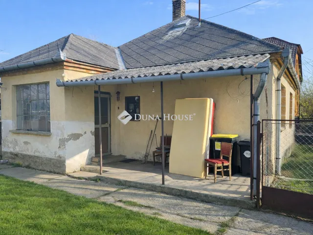 Eladó ház Koroncó 60 nm
