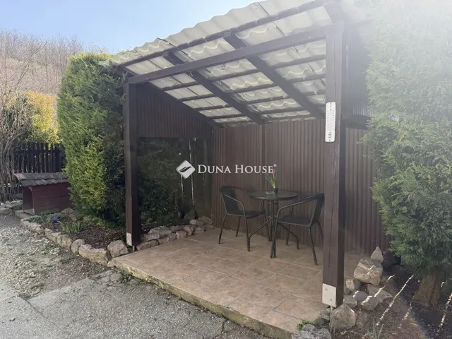 Eladó ház Tényő 85 nm