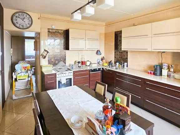 Eladó lakás Győr 77 nm