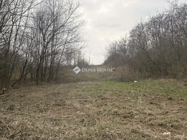 Eladó telek Tatabánya 2163 nm