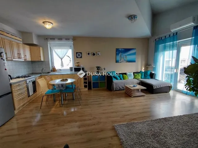 Eladó lakás Győr 73 nm