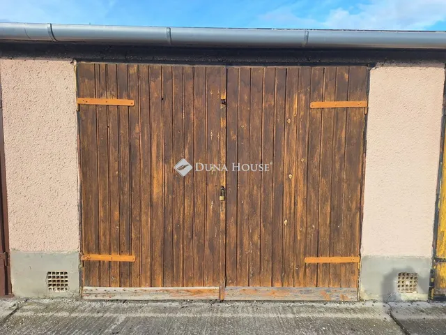 Eladó kereskedelmi és ipari ingatlan Győr 14 nm