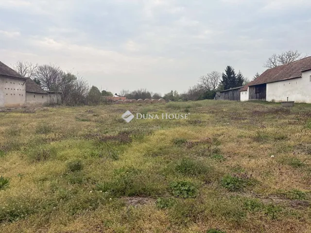 Eladó telek Bágyogszovát 5492 nm