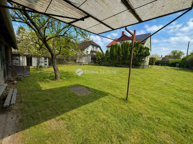 Eladó telek Győr 1000 nm