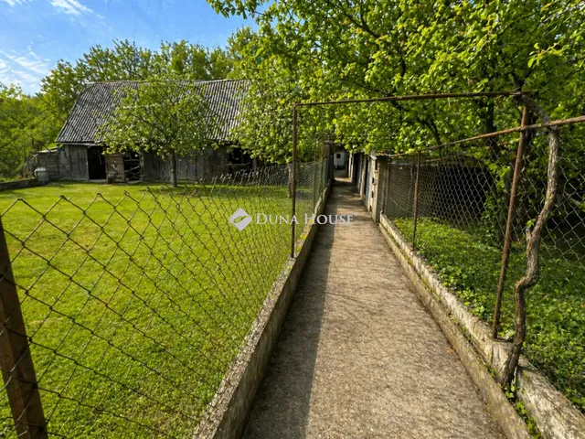 Eladó telek Győr 1000 nm