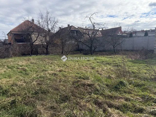 Eladó telek Győr 640 nm