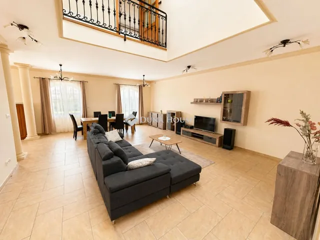 Eladó ház Győr 229 nm