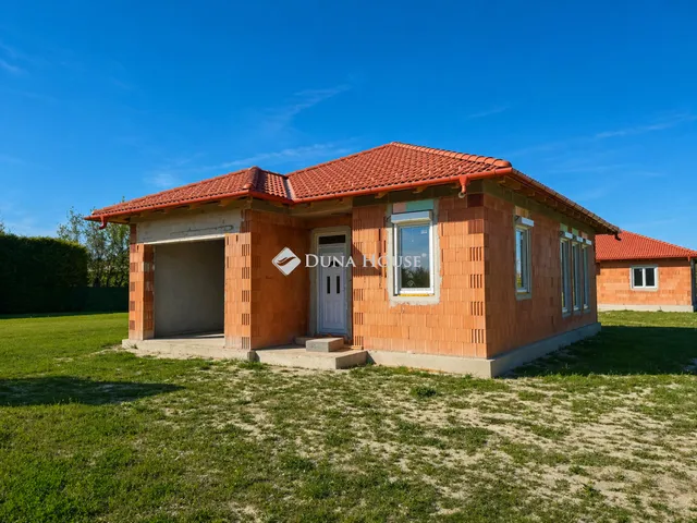 Eladó ház Győrújfalu 92 nm