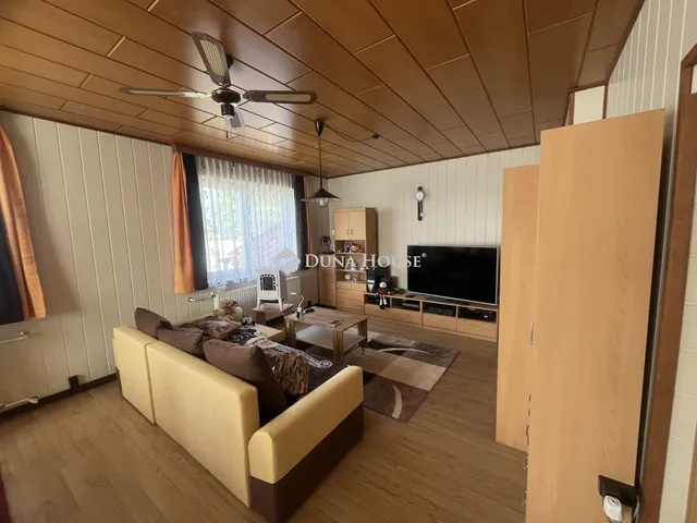 Eladó ház Halászi 251 nm