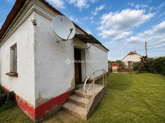 Eladó ház Gönyű 99 nm
