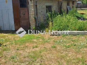 Eladó telek Veszprémvarsány 1396 nm